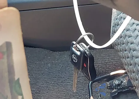 2006 Nissan Frontier King Cab Le/Se/Off Road из США, поврежденный, VIN 1N6AD06UX6C408206